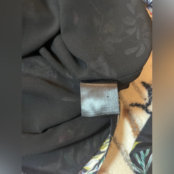 Intermix Black Floral Print Off the Shoulder Belted Mini Dress size Small - Picture 6 of 10